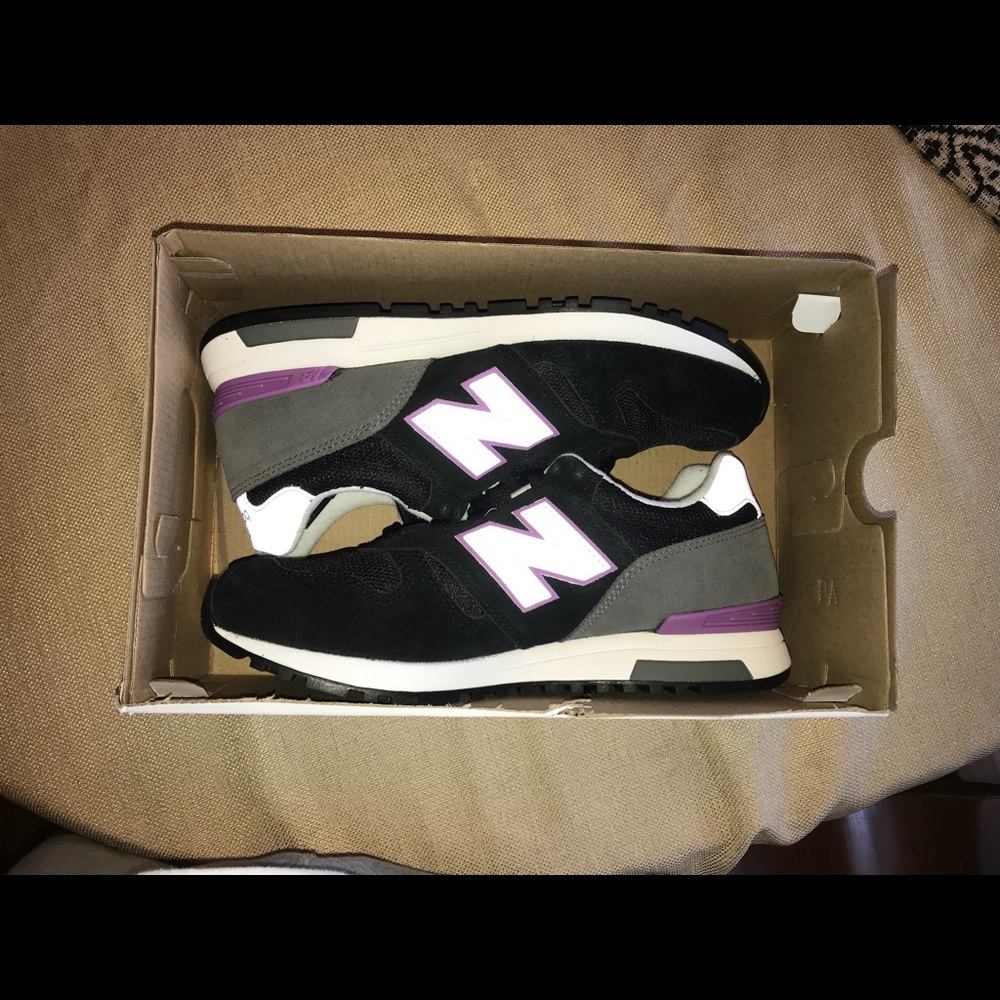 Women’s new balance sneakers
